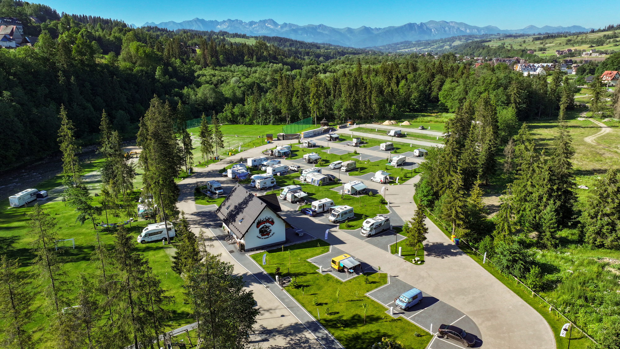 Camp Gorący Potok rozwija się z myślą o gościach. Camping, termy i wakacyjne atrakcje w jednym miejscu – zdjęcie 1