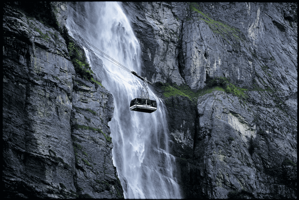 Wodospad Lauterbrunnen-Muerrenbachfall