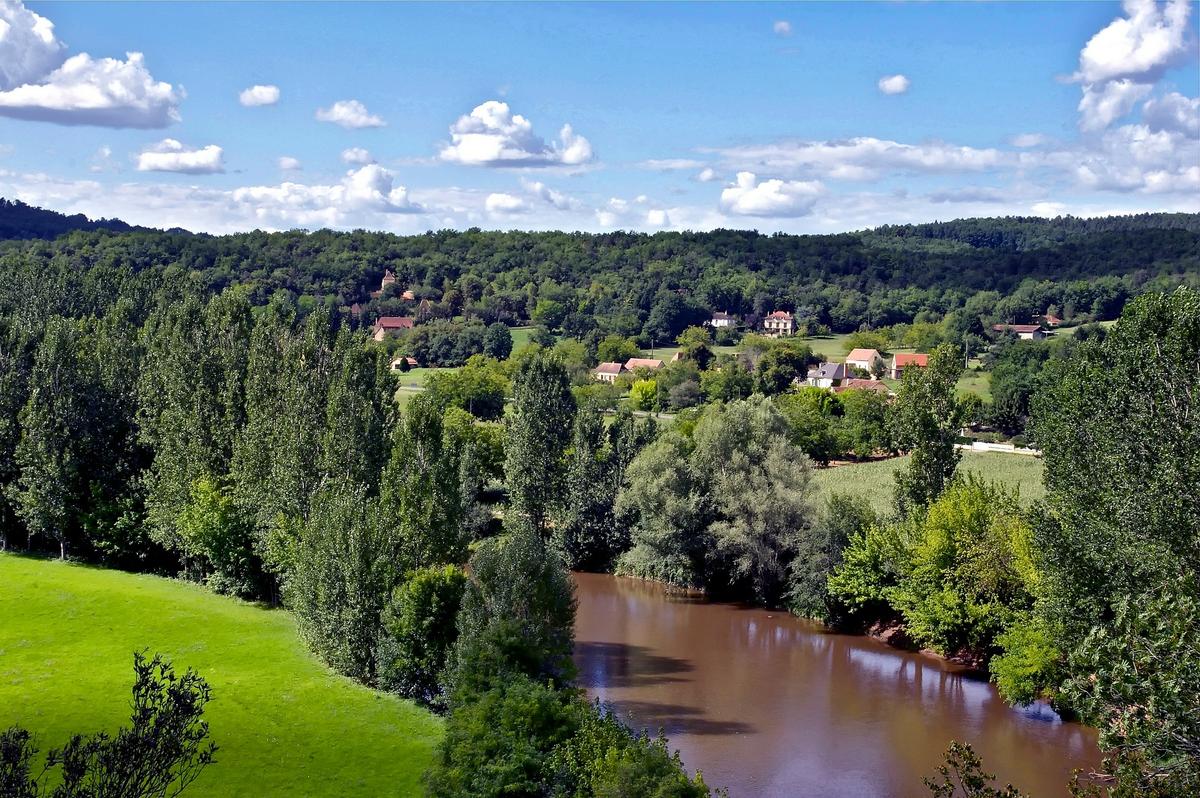 Wiecznie zielona dolina Vézère – zdjęcie 1
