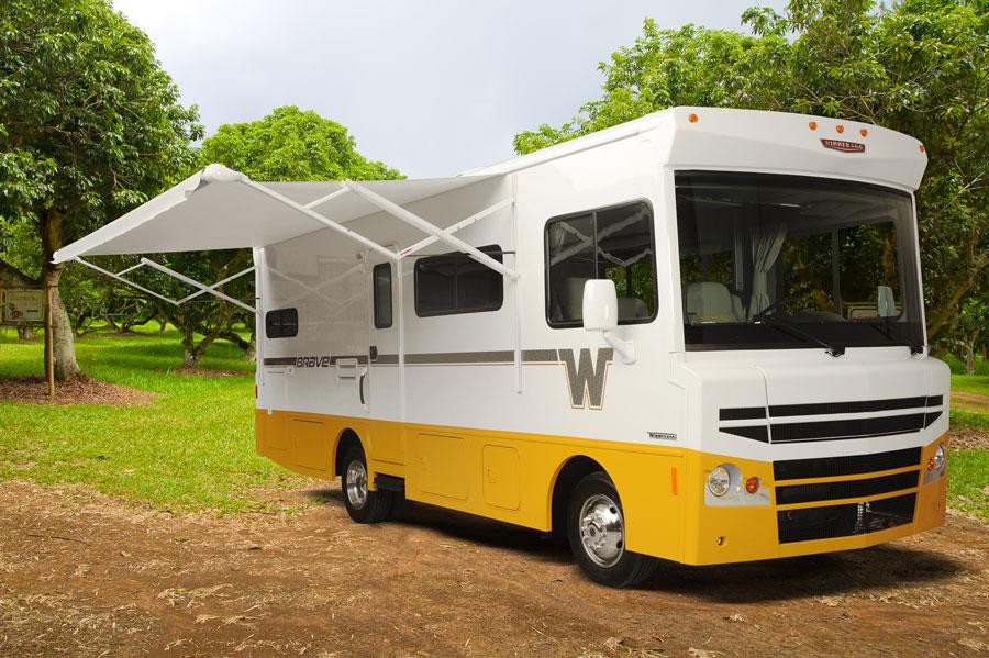 A motorhome in the style of the 60s and 70s - Winnebago Brave – image 1