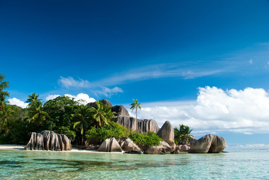 Chasing blue - Seychelles – image 1