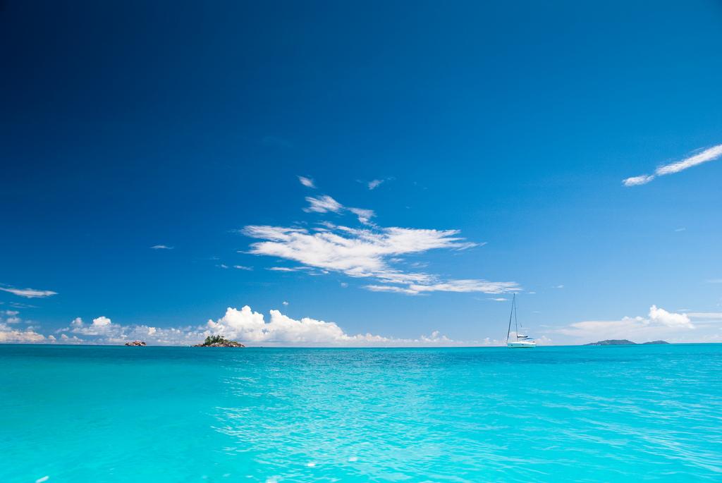 Chasing blue - Seychelles – image 3