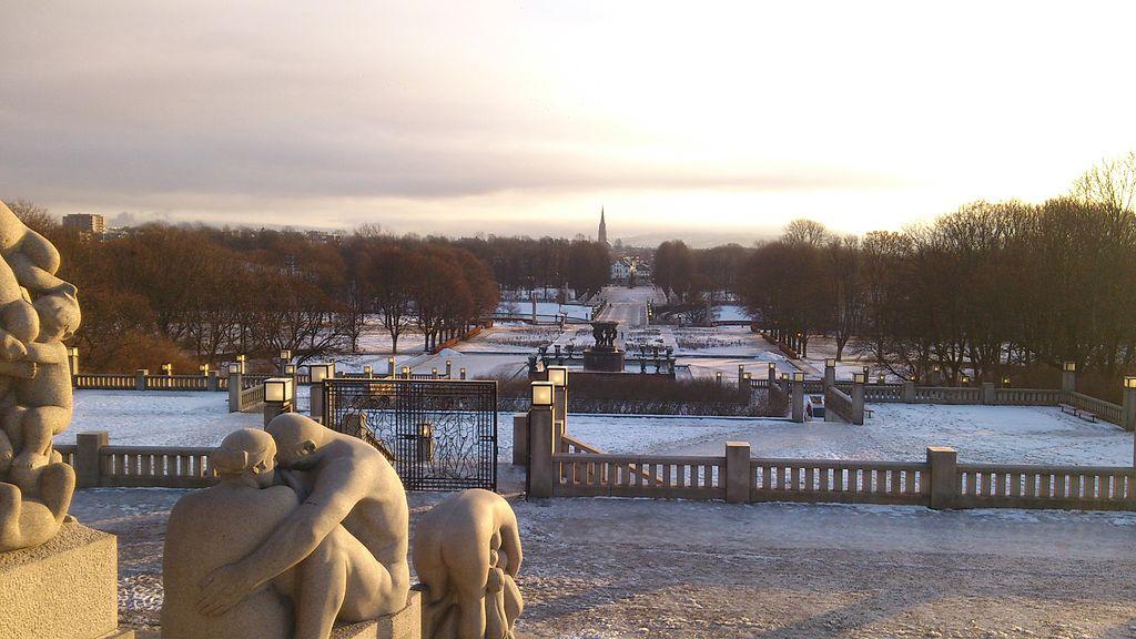 Vigeland Park - a child of stone and bronze – image 3